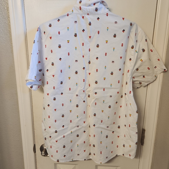 Disney button up shirt size L - Picture 5 of 8